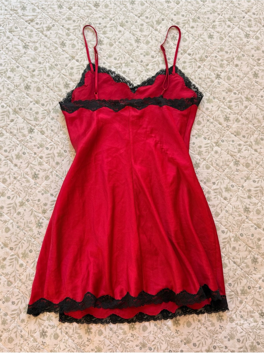 Y2k Victoria's Secret red slip dress with black lace trim - Picture 5 of 5